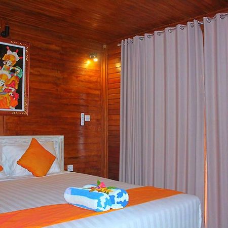 W Guest House Нуса-Лембонган Экстерьер фото