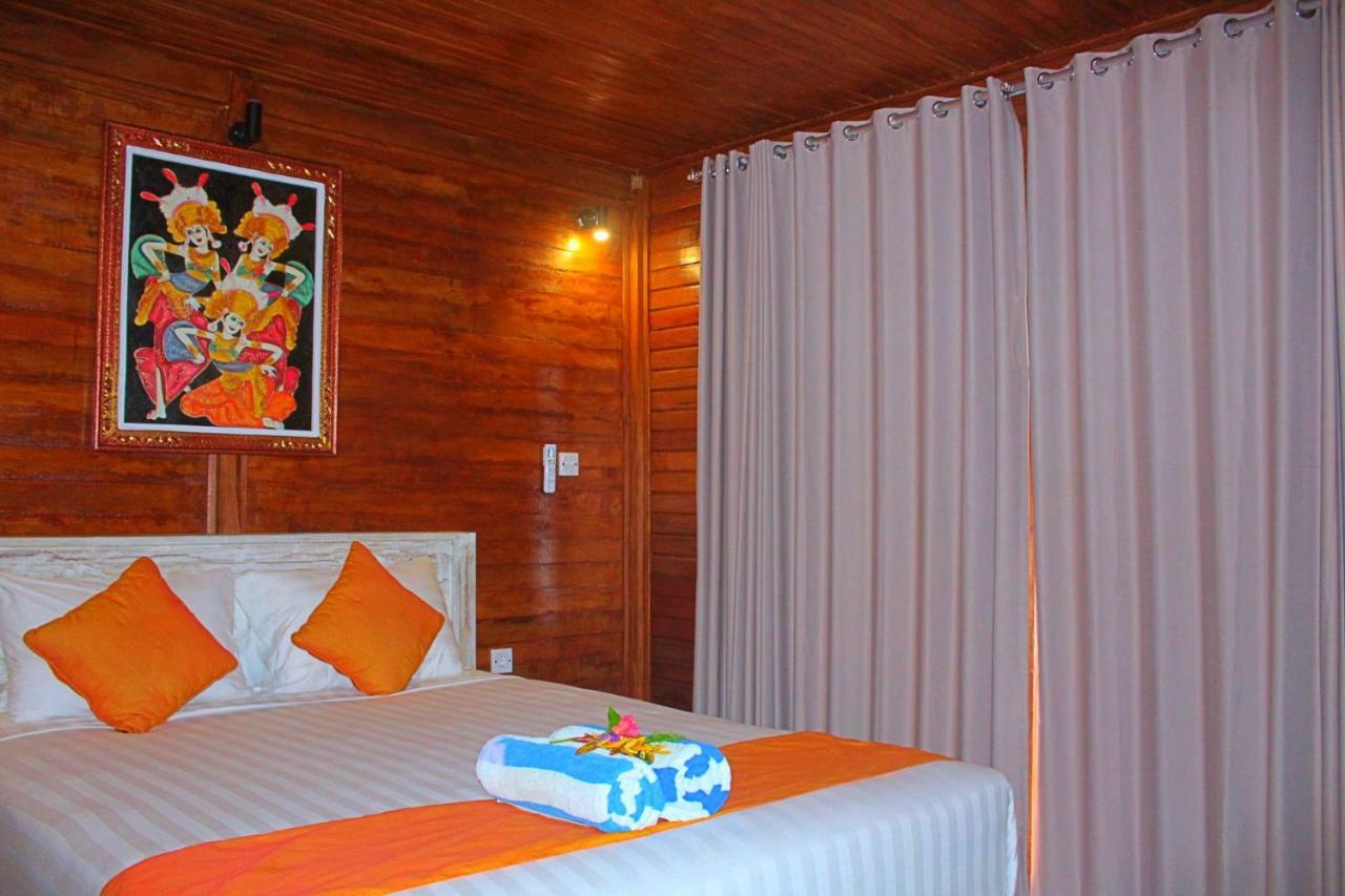 W Guest House Нуса-Лембонган Экстерьер фото